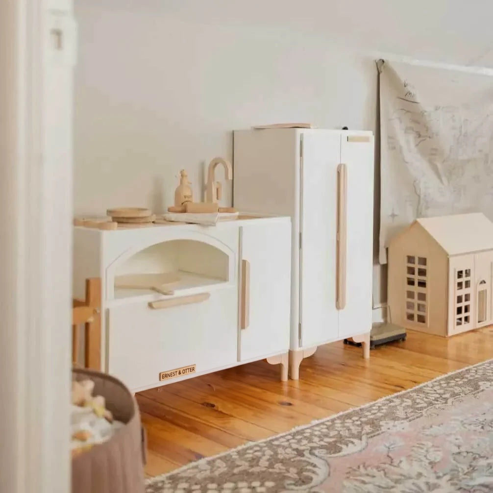 Ernest & Otter Luca kitchen and refrigerator white lifestyle